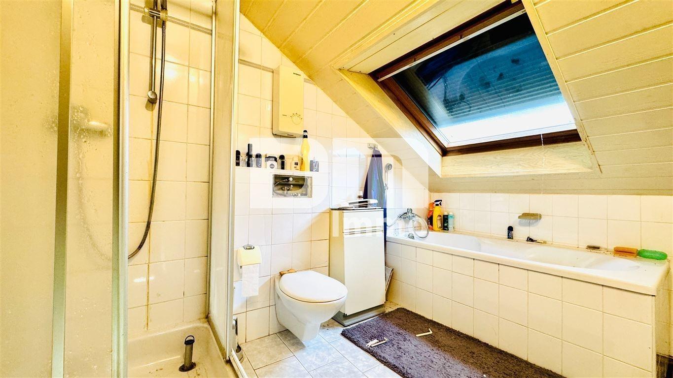DG Ausgebauter Dachboden / Bad / Wanne / Dusche