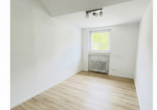Zimmer 2 (Home Office)
