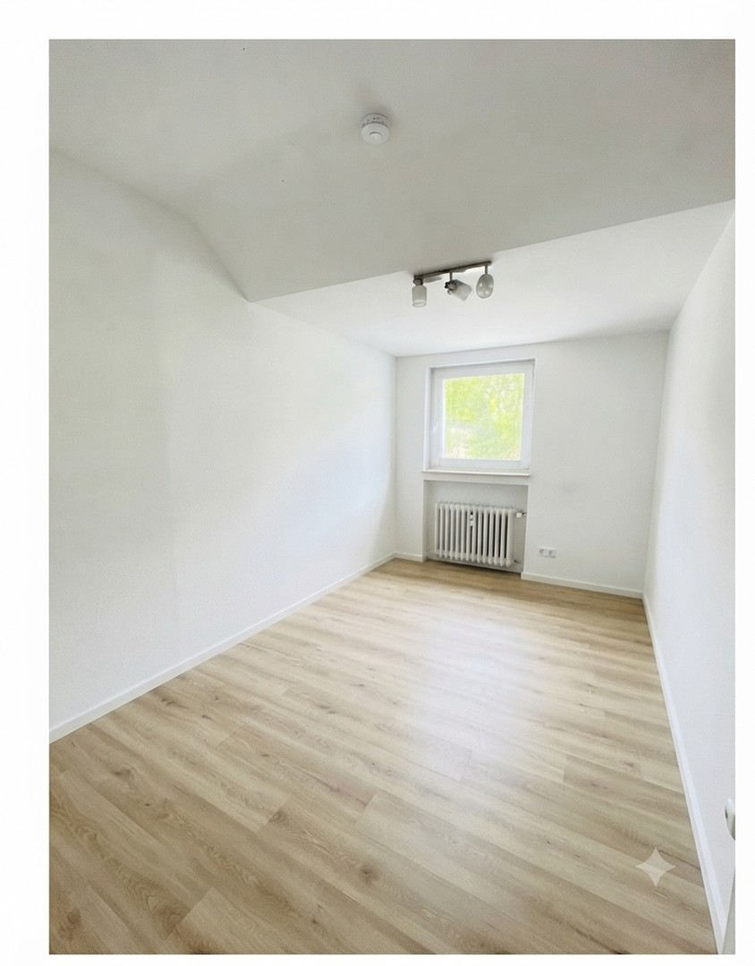 Zimmer 2 (Home Office)