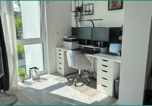Ein Teil des Kinderzimmers - jetzt Home Office