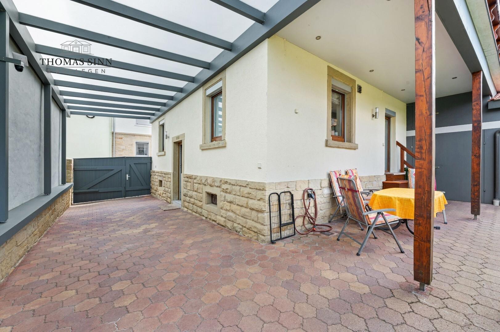 Carport/überdachter Eingangsbereich