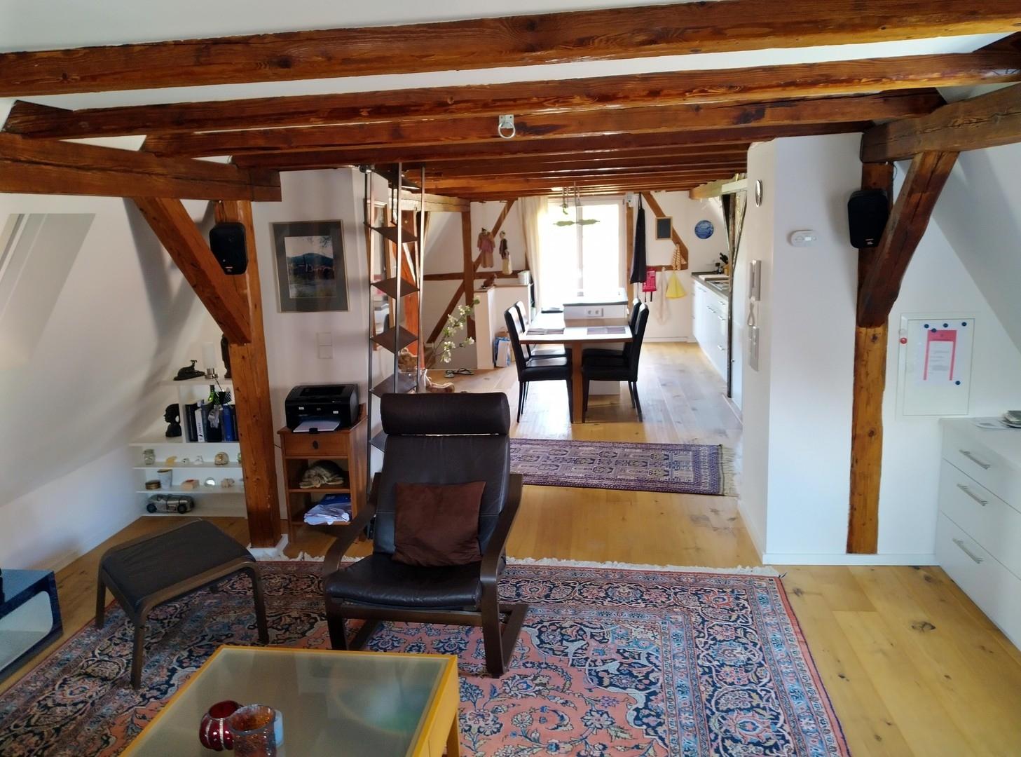 Wohnzimmer Blick Küche/EZ