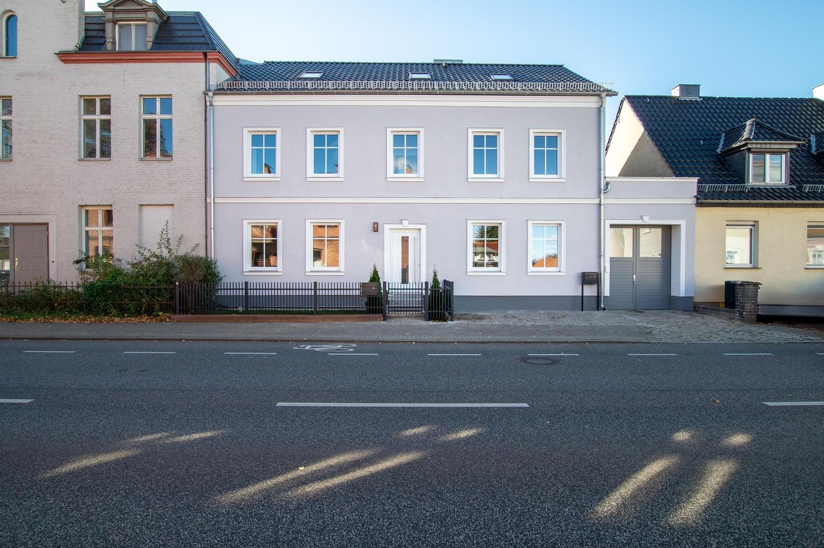 Straßen-Ansicht