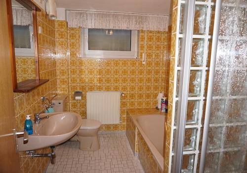 Badezimmer EG