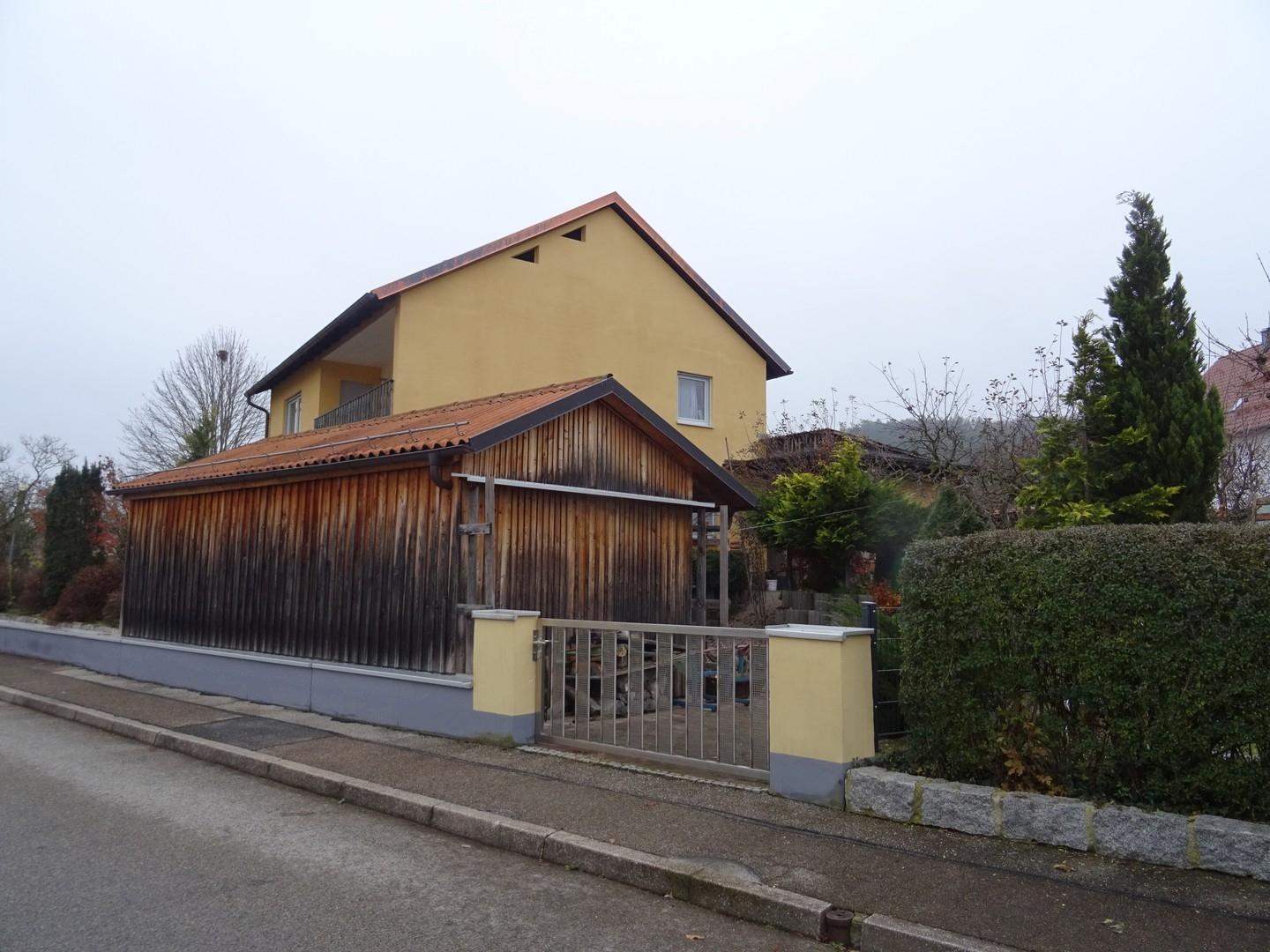 Straßenseite 2