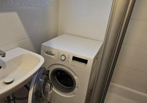 Badezimmer mit Dusche
