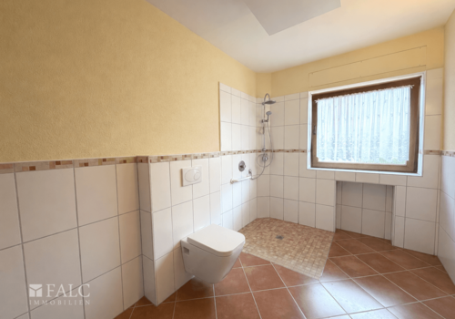 Badezimmer EG
