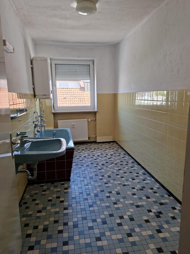 Bad Wohnung 1