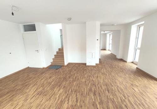 OG: Wohnen mit Zugang zur Terrasse Bild 3