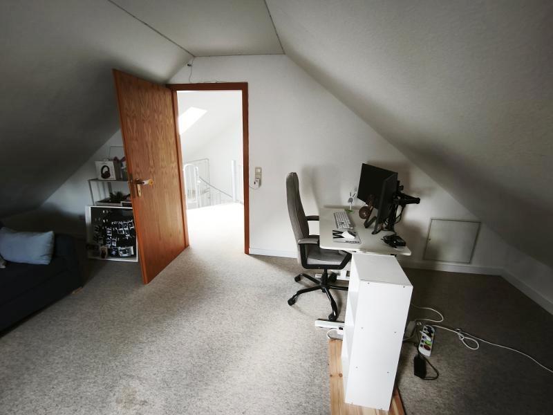 Ausgebauter Spitzboden - Kinder- /Arbeitszimmer Bild 3