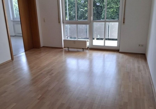 Wohnzimmer Loggia und Küche
