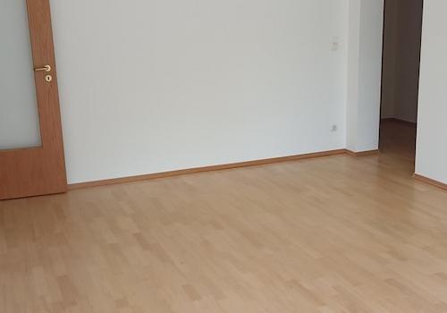 Wohnzimmer Fenstergegenseite