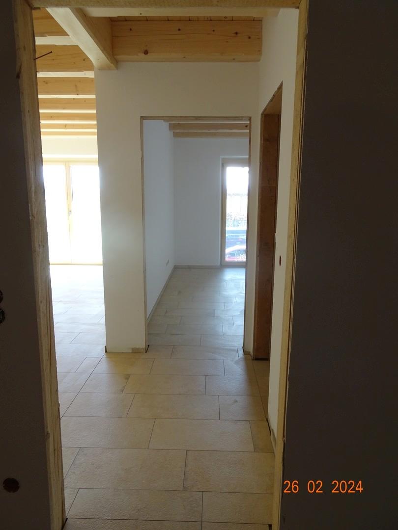 Flur Wohnraum und Zimmer