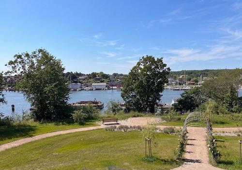 Blick über den Gartenbereich