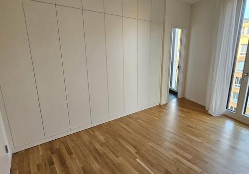 maßgefertigter, raumhoher Einb