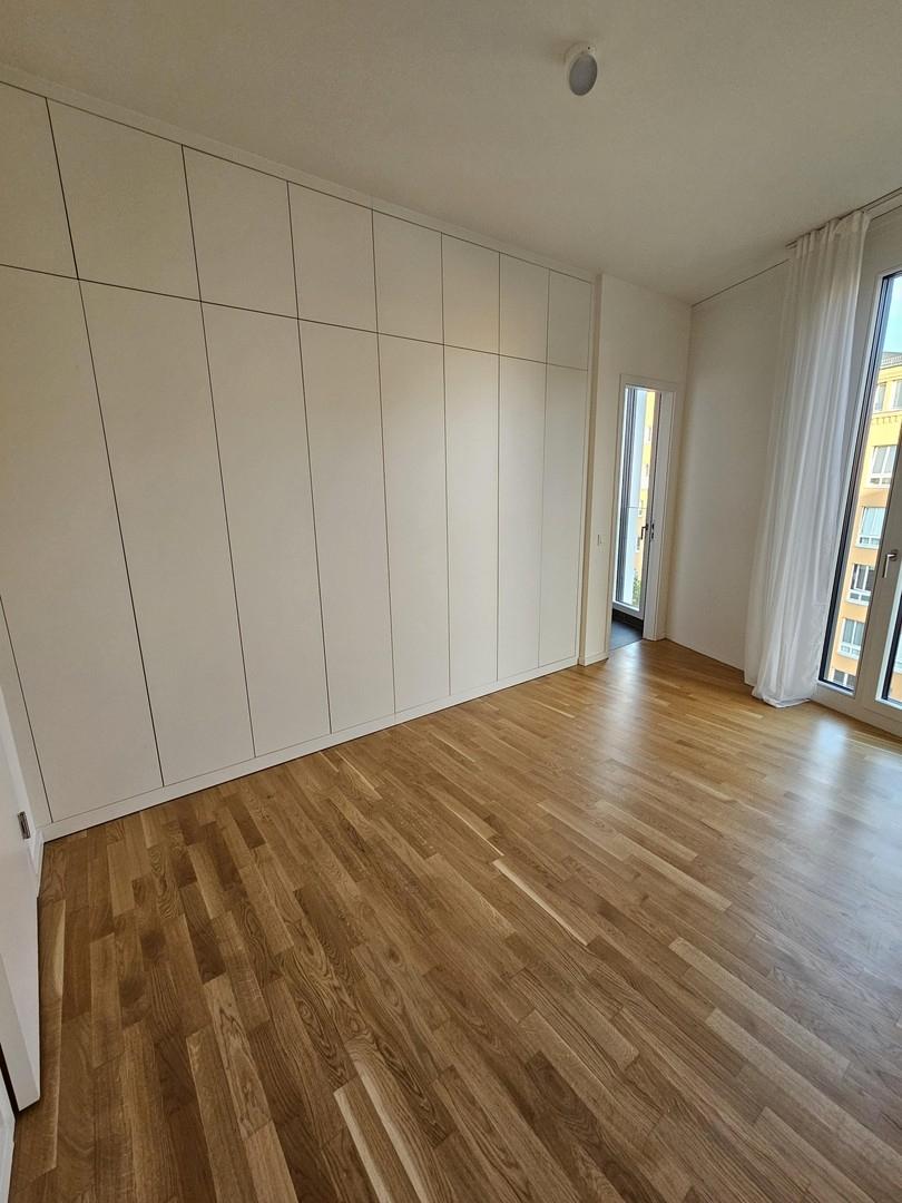 maßgefertigter, raumhoher Einb