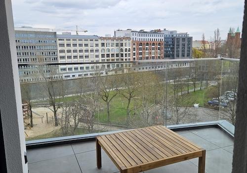 Loggia mit Spreeblick