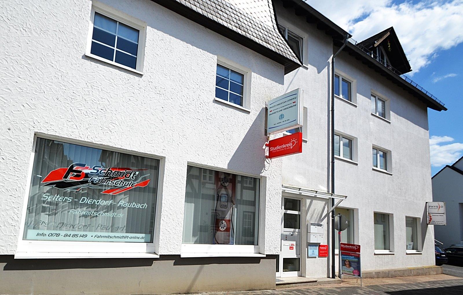 Wohn- und Geschäftshaus, Westansicht
