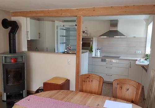 Küche mit Essbereich