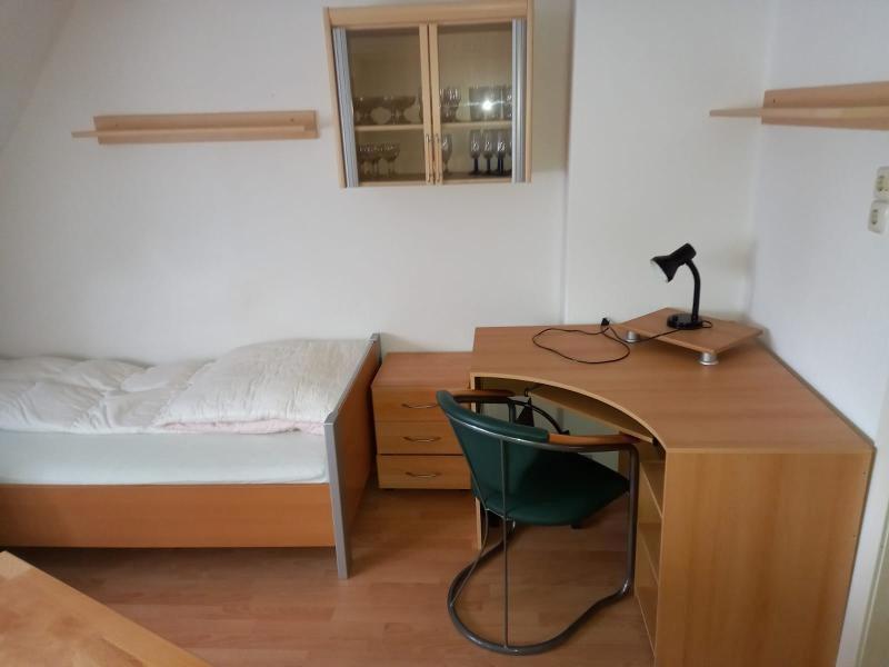 Wohn und Schlafzimmer