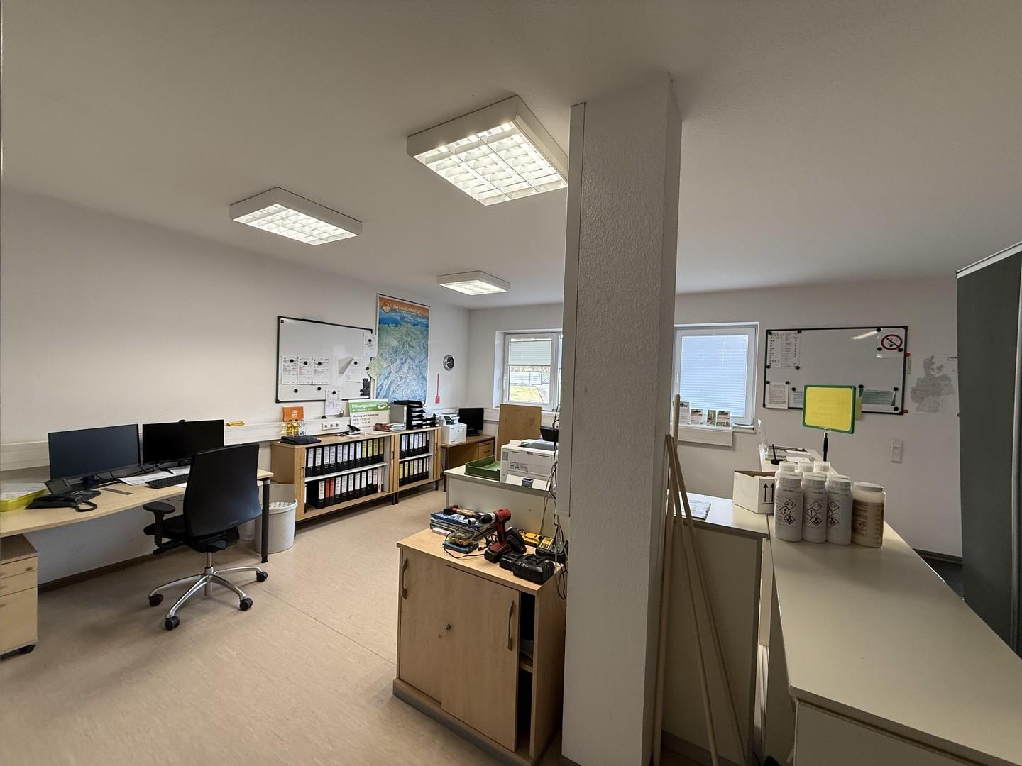 Büro- und Verkaufsraum