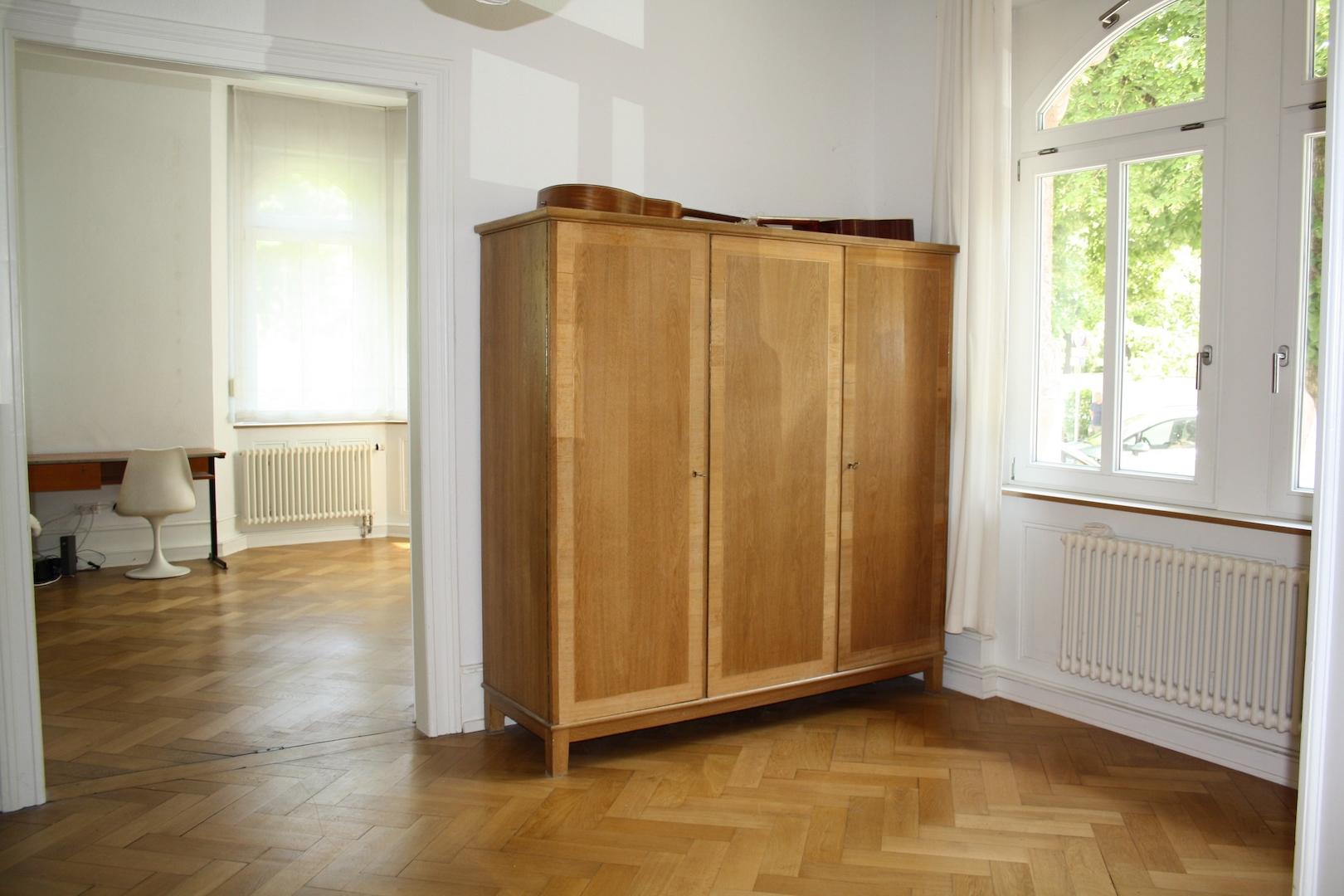 Büro und Schlafzimmer