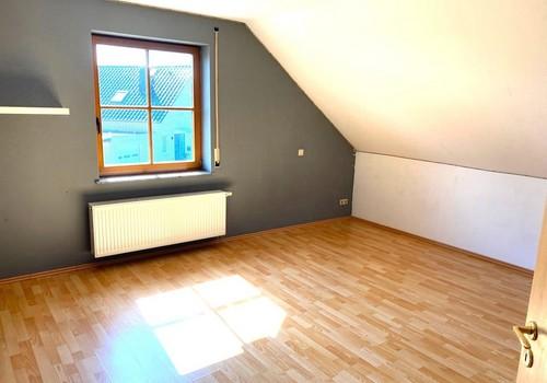 Zimmer Hauptwohnung DG