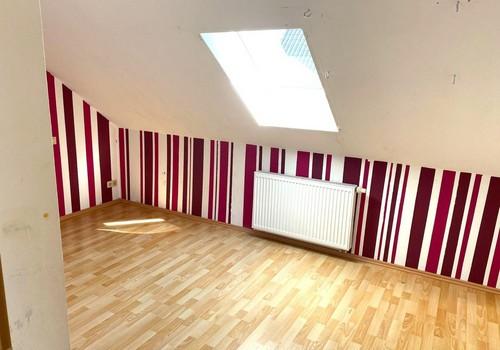Zimmer Hauptwohnung DG