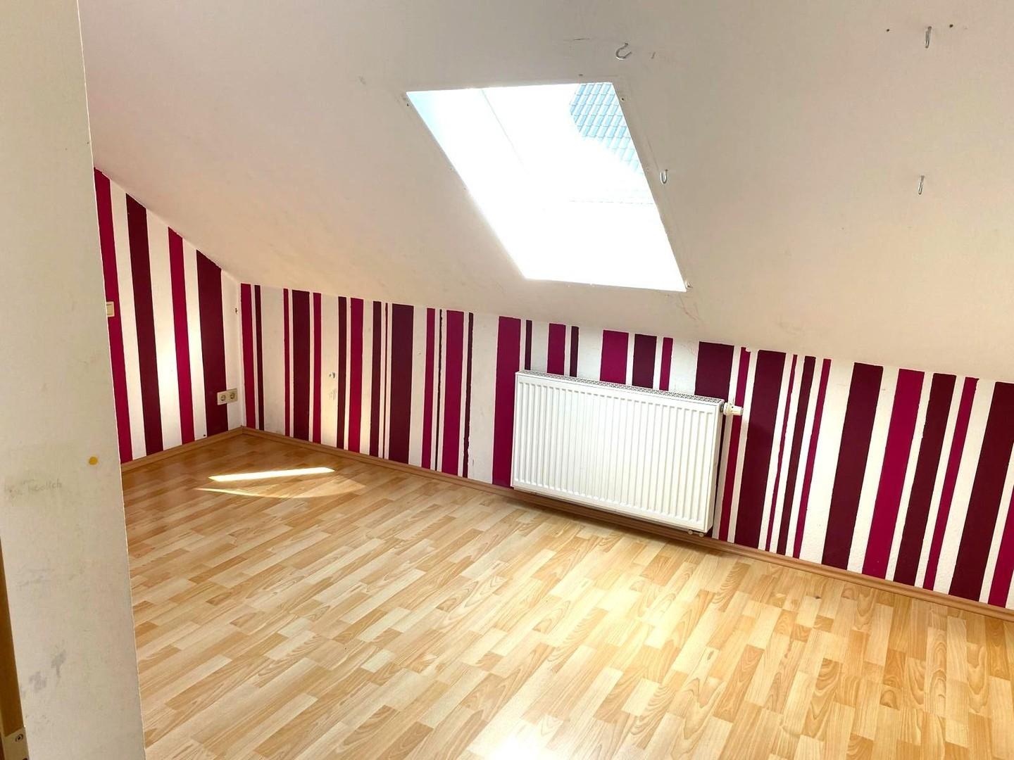 Zimmer Hauptwohnung DG