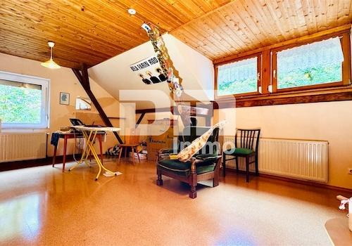 OG / DG Schlafzimmer / Kinderzimmer groß