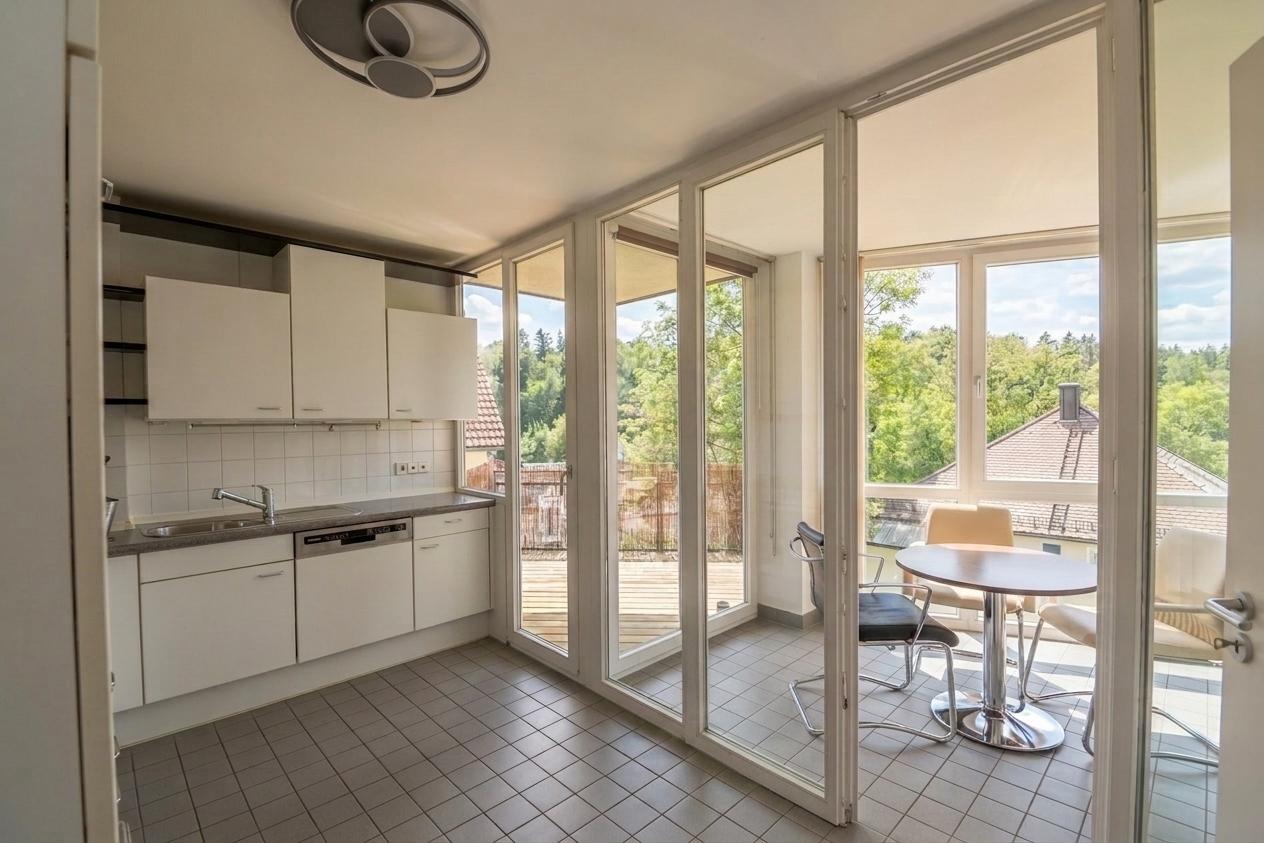 Blick auf Balkon und Wintergarten