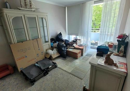 Esszimmer mit Balkonzugang