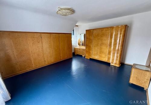 Schlafzimmer DG