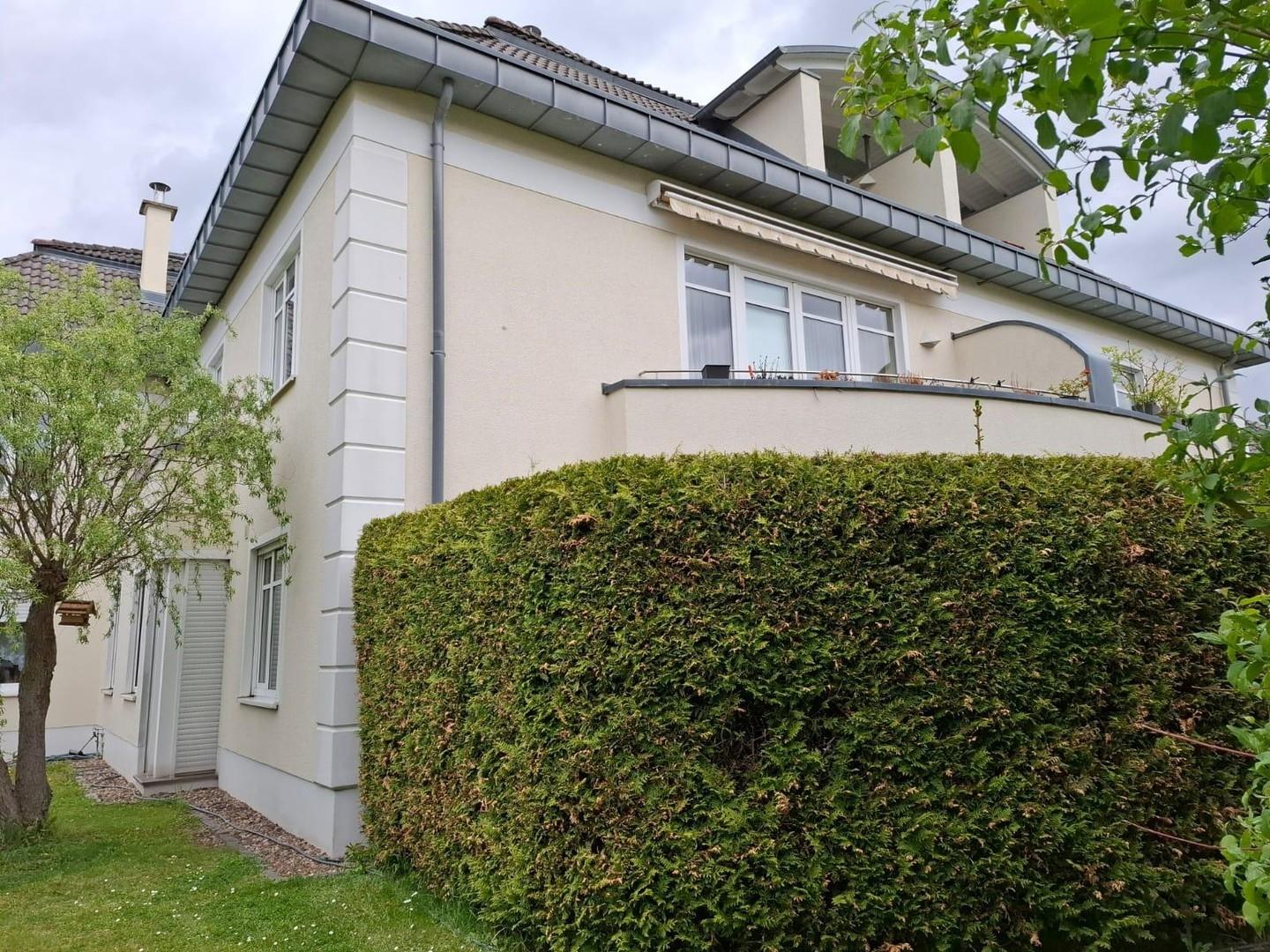Balkone im 1.OG &  DG (links)
