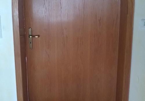 1. OG Zimmertür Wohnzimmer 