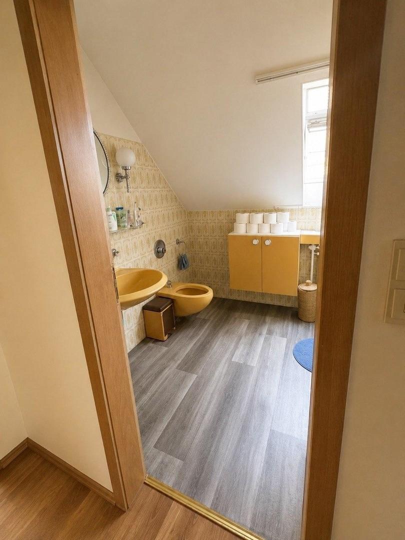 2. OG Bad mit Bidet