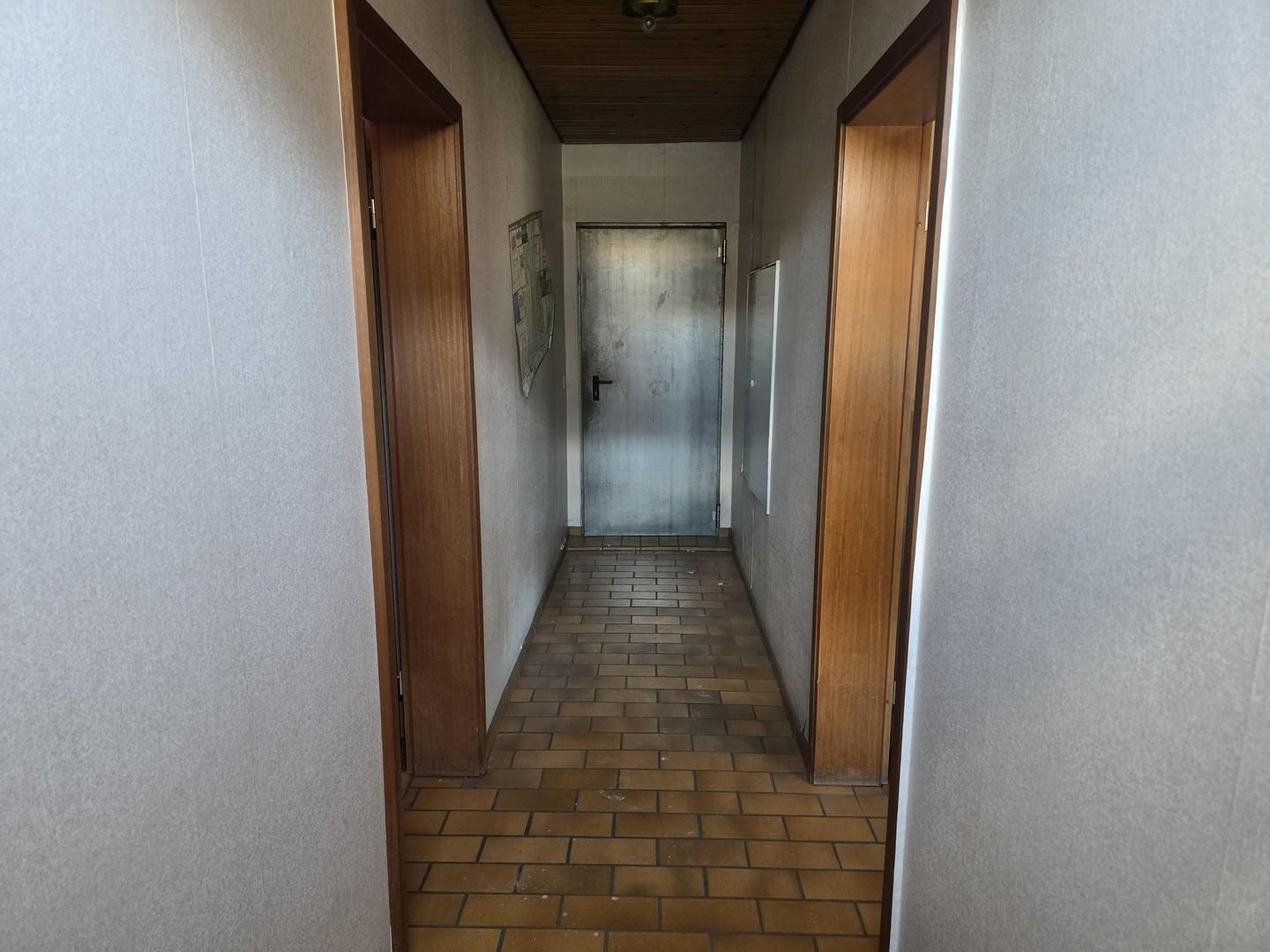 Flur Büro/Sozial EG