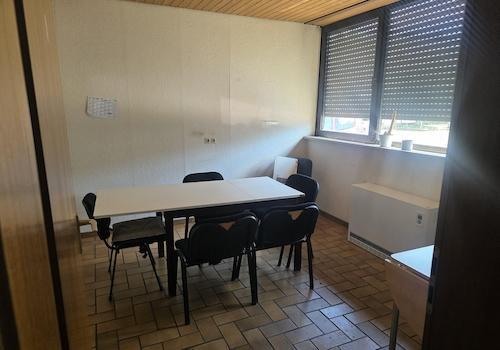 Büro EG