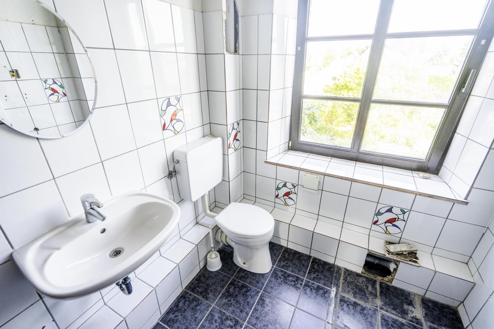 WC 1.OG "Herrenhaus"