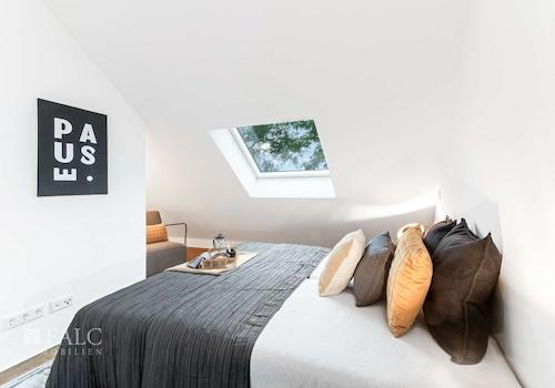 Schlafzimmer DG