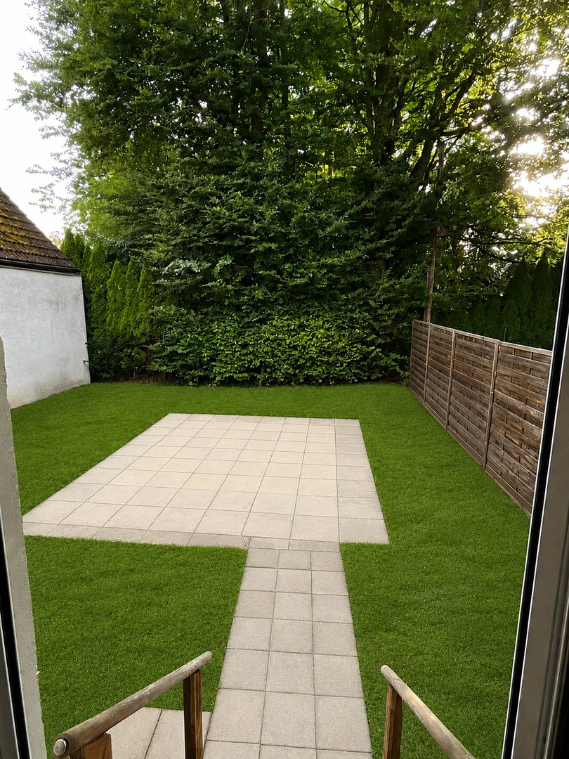 Blick Terrasse / Küche (EG)
