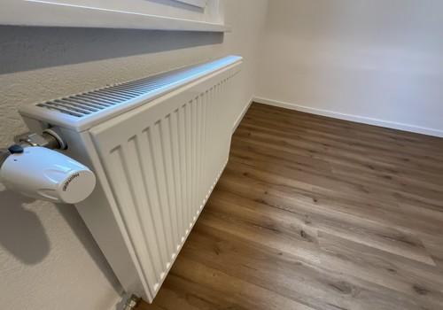Heizkörper / Thermostat