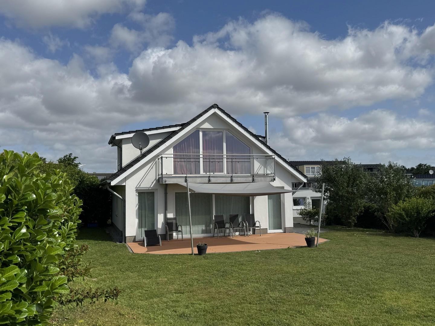 Südseite und Garten