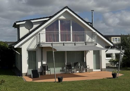 Südseite und Terrasse