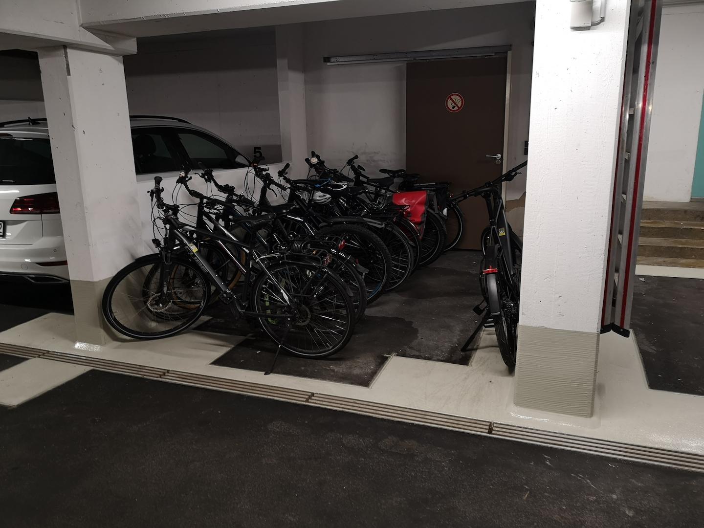 Fahrradabstellplatz in der Tiefgarage