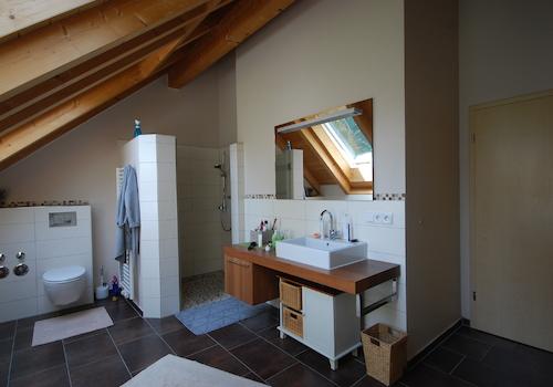 Bad mit Dusche
