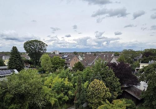 Aussicht vom Balkon ins Grüne