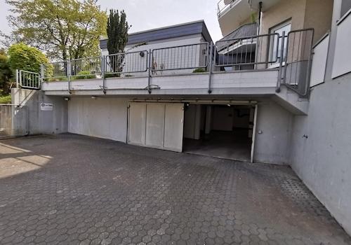 Tiefgargenzufahrt