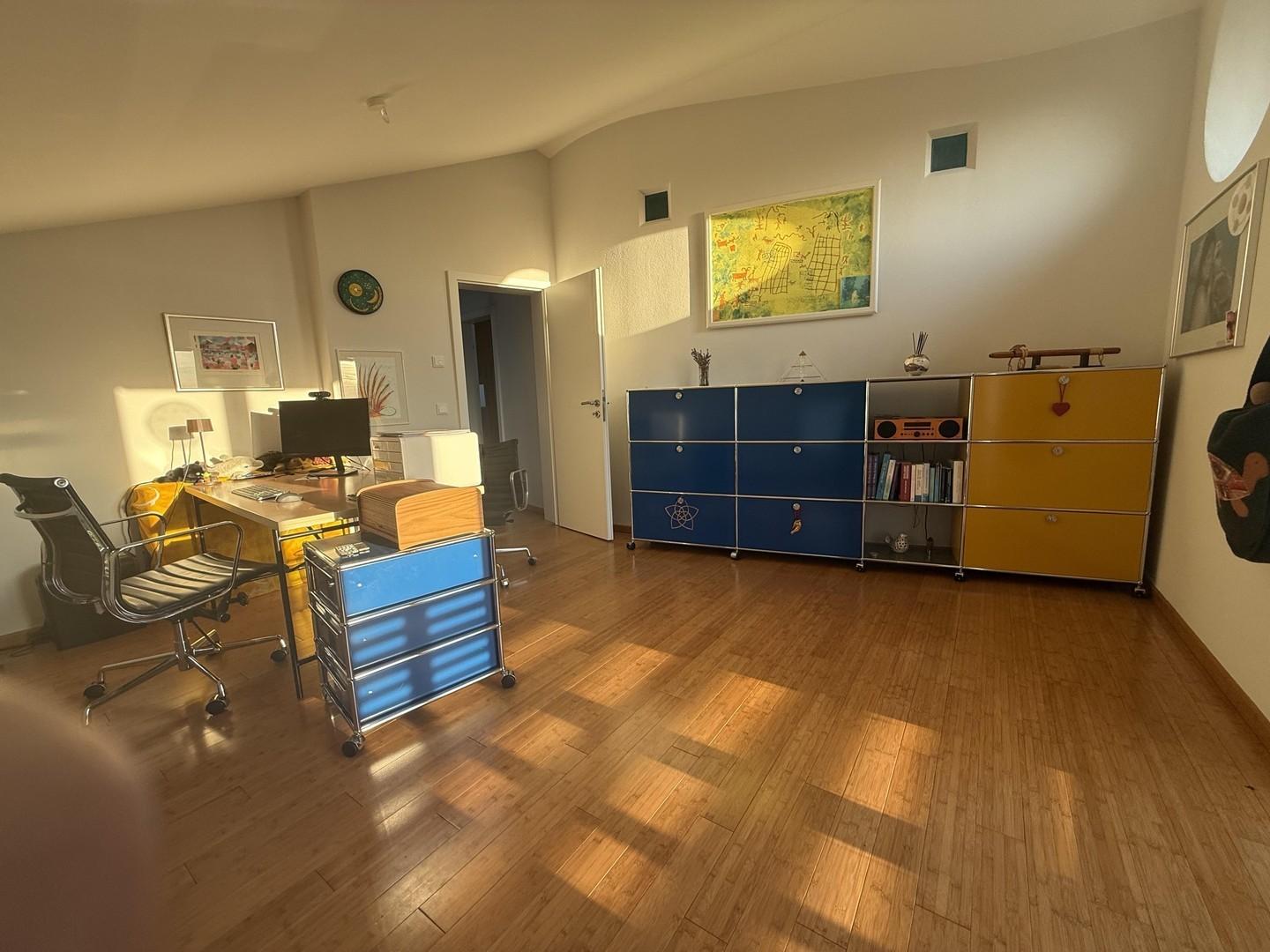 Büro/Kinderzimmer