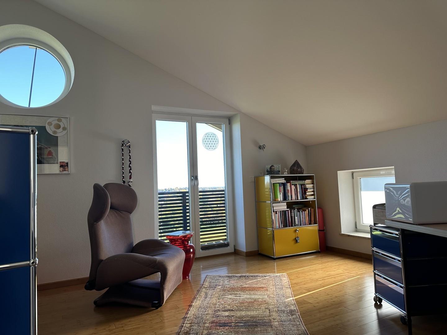 Büro/Kinderzimmer